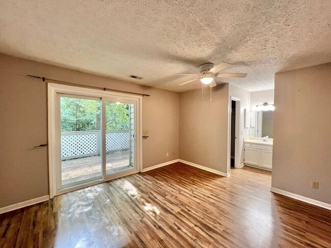 Building Photo - 401 Broad Leaf Cir