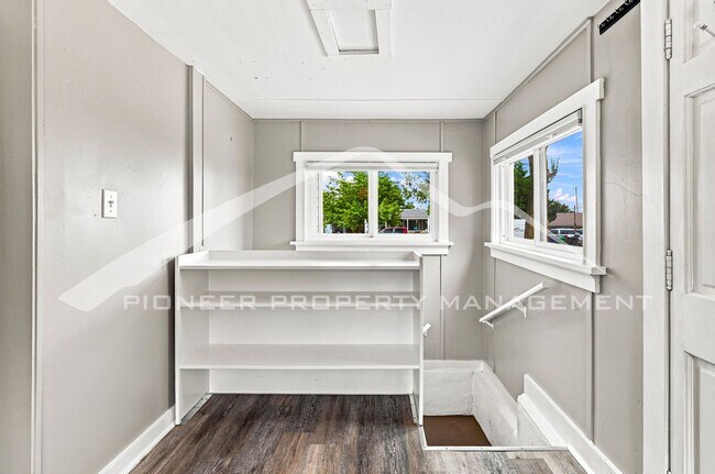 Building Photo - 3166 W Walsh Pl