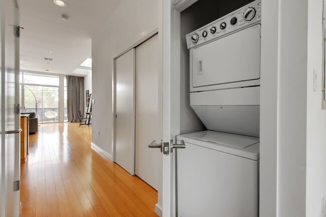Building Photo - 508 E 53rd St