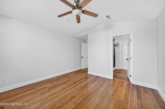 Building Photo - 13810 Sutton Park Dr N