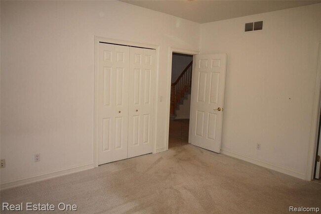 Building Photo - 3417 Hidden Oaks Ln
