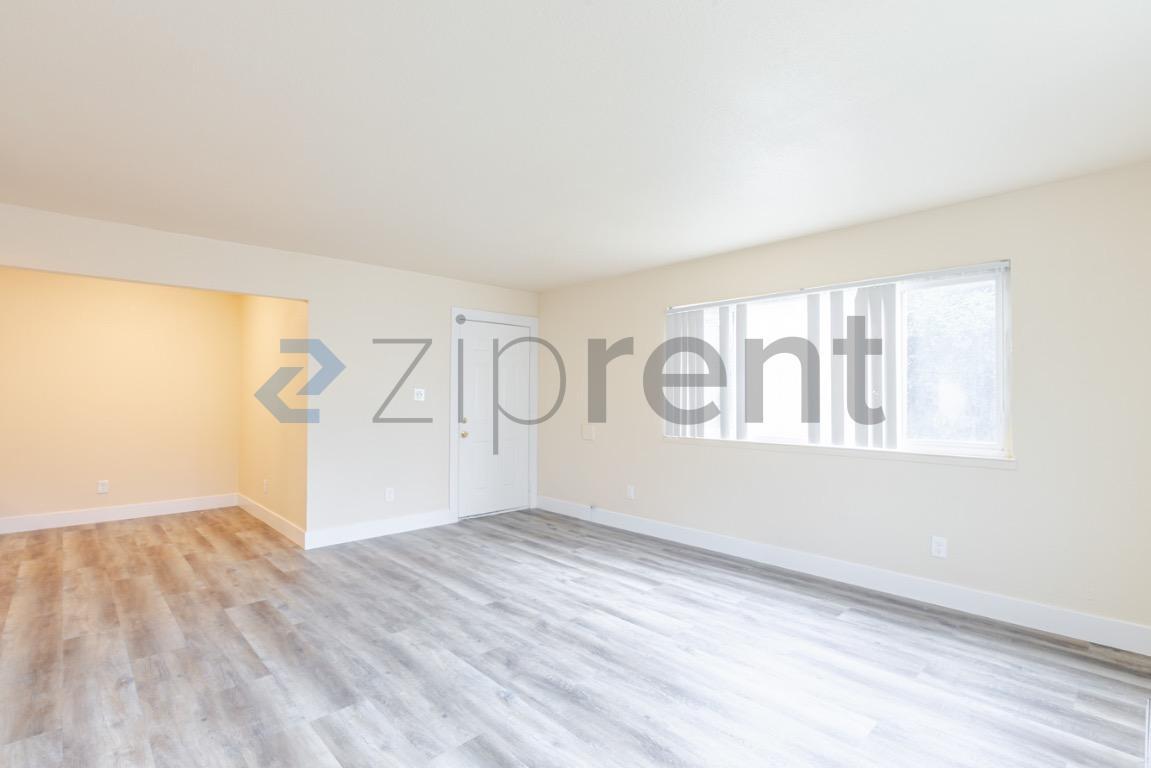 Building Photo - 4561 Ashcroft Ave