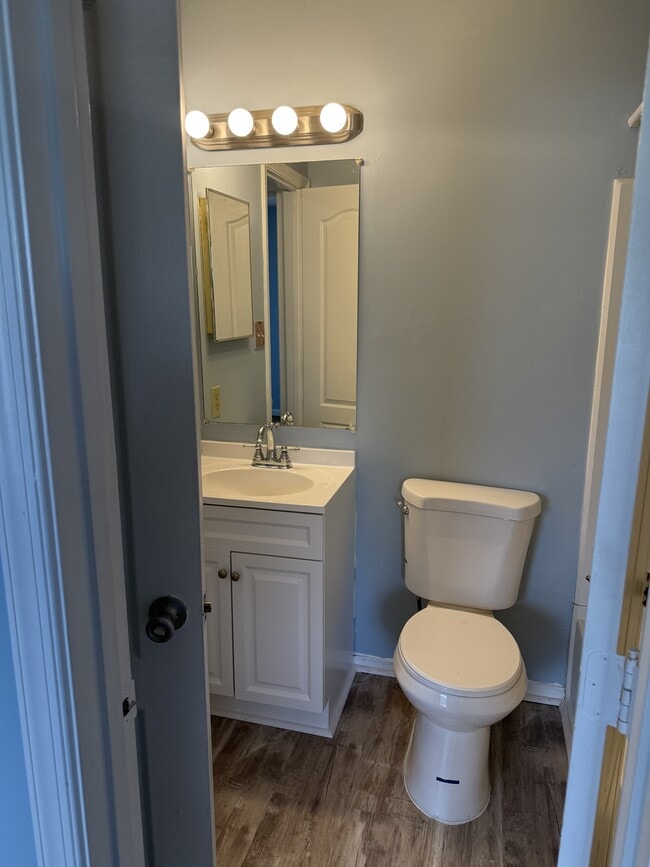 Building Photo - 2722 Sweetwater Ct