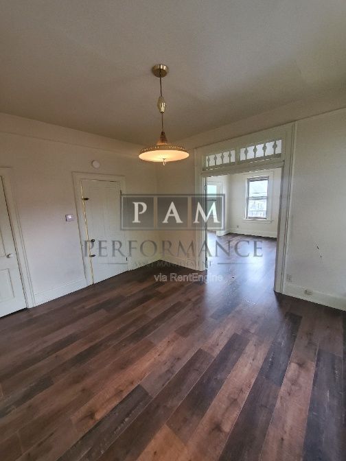 Building Photo - 919 E Brady St