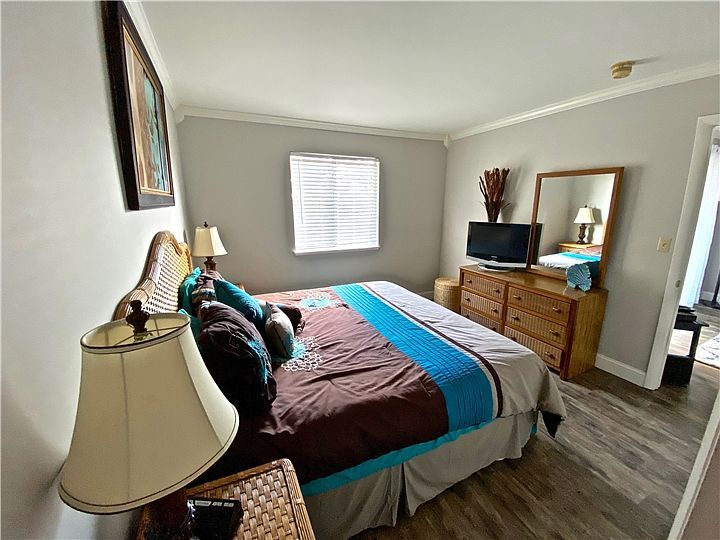 Building Photo - 200 Henlopen Sta