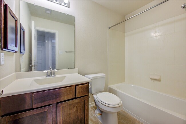 Building Photo - 6442 Haywards Crossing S Cir