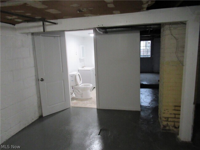 Building Photo - 378 Columbus St