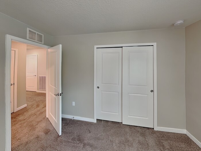 Building Photo - 837 Rivers Crossing St