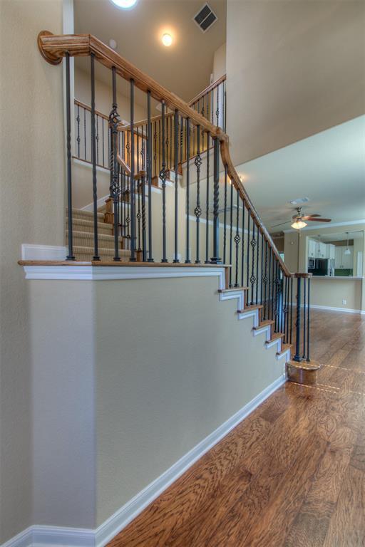 Building Photo - 405 S Meadowlark St