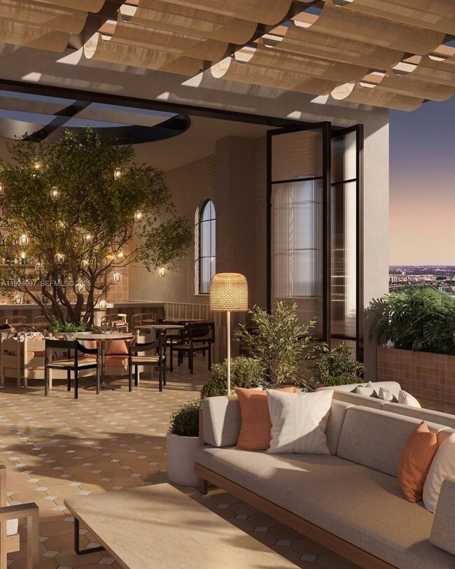 Building Photo - 11 NE 6th St