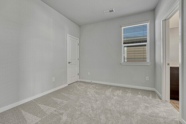 Building Photo - 13881 Bunny Hop Ln