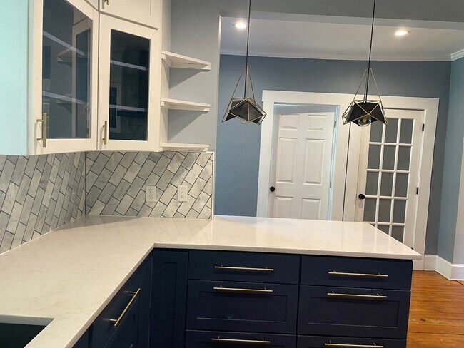 Building Photo - 946 Hunter Ave