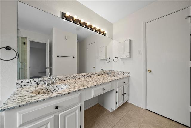 Building Photo - 566 Valley View Dr