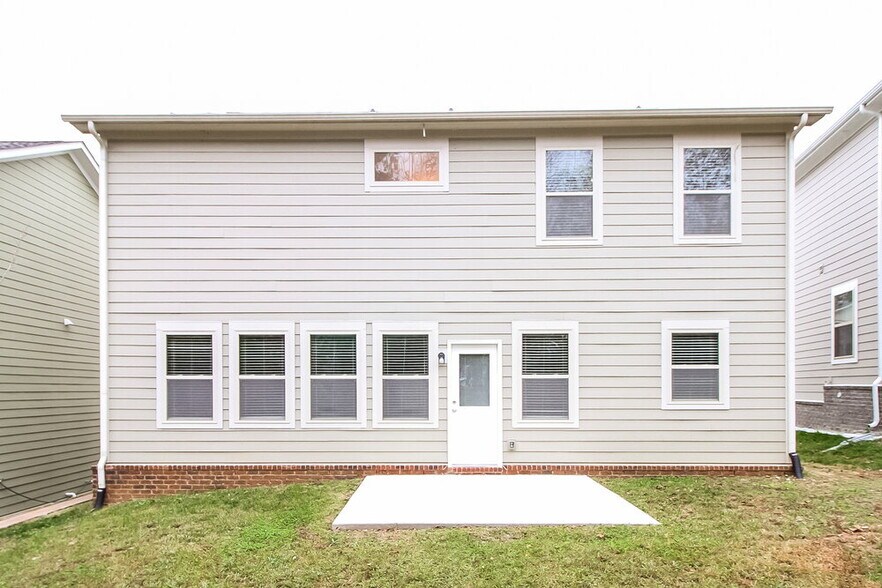 Building Photo - 2032 Hamilton Hill Dr