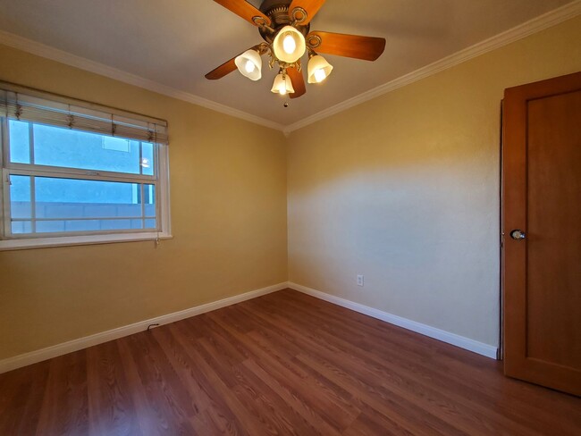 Building Photo - Remodeled 2-bedroom 1 bath plus Bonus Room...