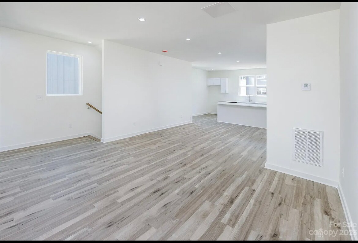Building Photo - 2015 Mincey St