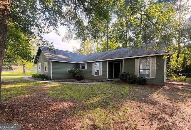 Building Photo - 204 Tanglewood Dr