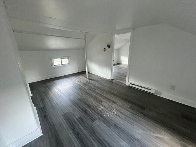 Primary Photo - 184 Brunswick Ave
