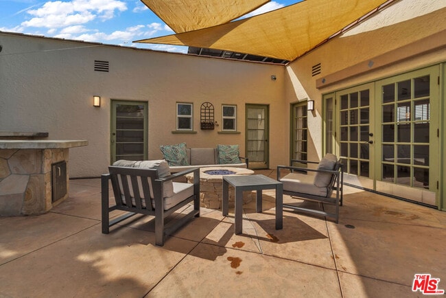 Building Photo - 6131 W 5th St