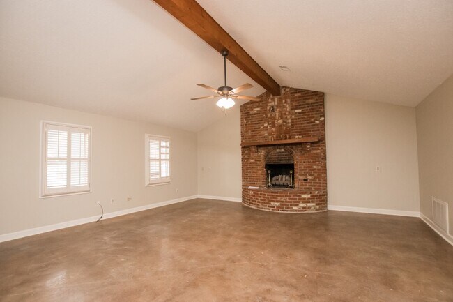 Building Photo - 3 bed 2 bath in Valley View