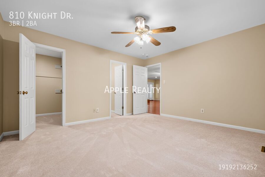 Building Photo - 810 Knight Dr