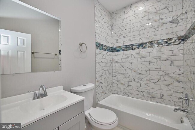 Building Photo - 1516 Opus Ave