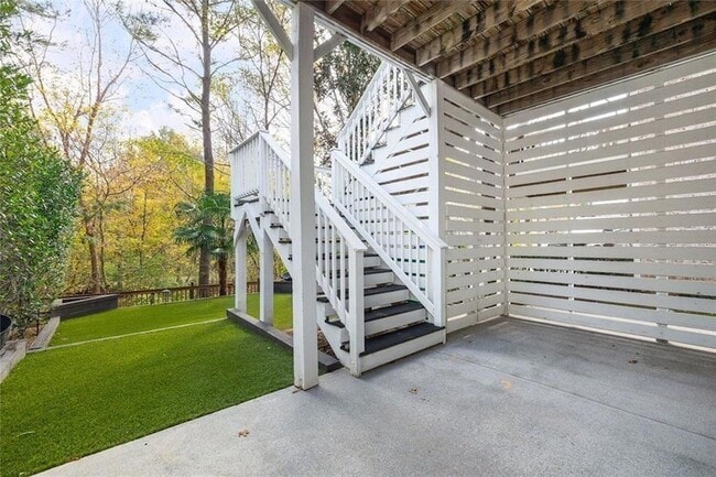 Building Photo - 2063 Mason Mill Rd