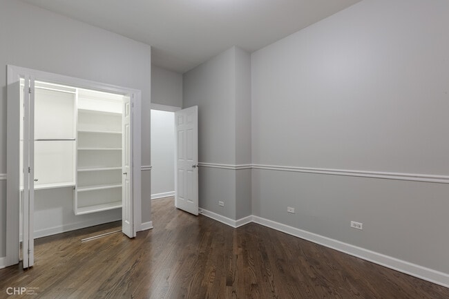 Building Photo - 2938 N Damen Ave