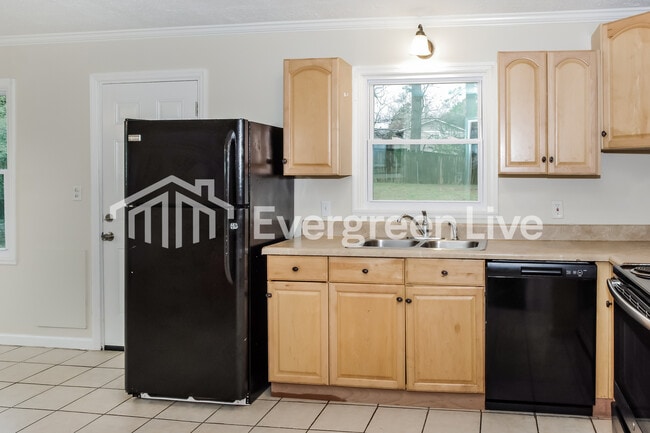 Building Photo - 2523 Birchfield St NW