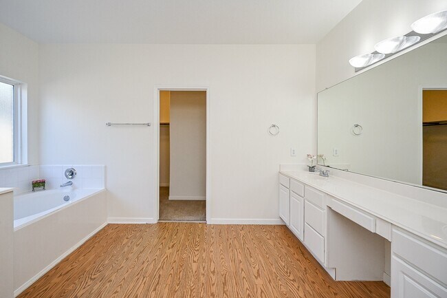 Building Photo - 4922 Kale Garden Ct