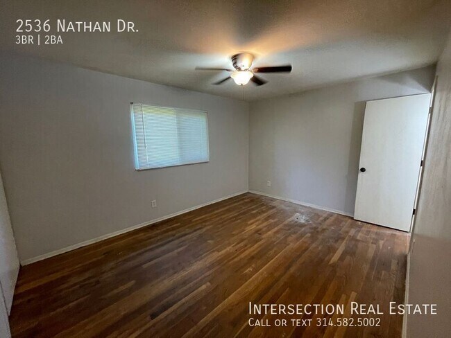 Building Photo - 2536 Nathan Dr