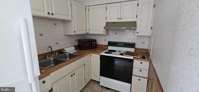 Building Photo - 229 Ritter Pl