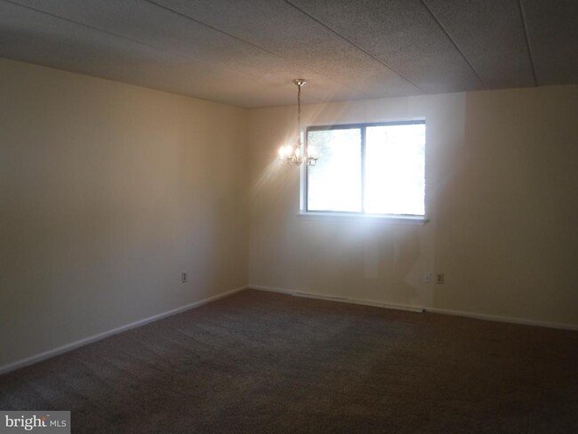 Building Photo - 1302 Afton Ct