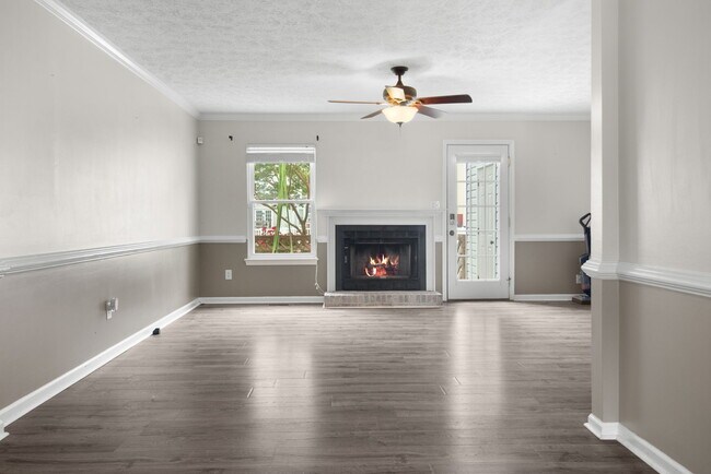 Building Photo - 1204 Palmerton Dr