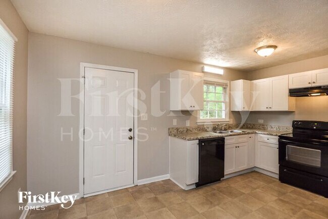 Building Photo - 2826 Bay Leaf Dr SE