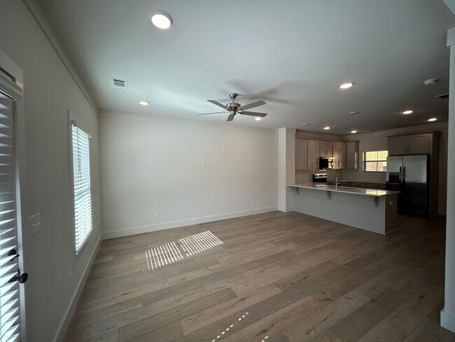 Building Photo - Brand New Townhome off Wire Rd, Close to Vet School and City Soccer Complex