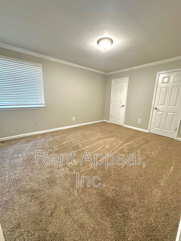 Building Photo - 346 Carpenter Dr NE