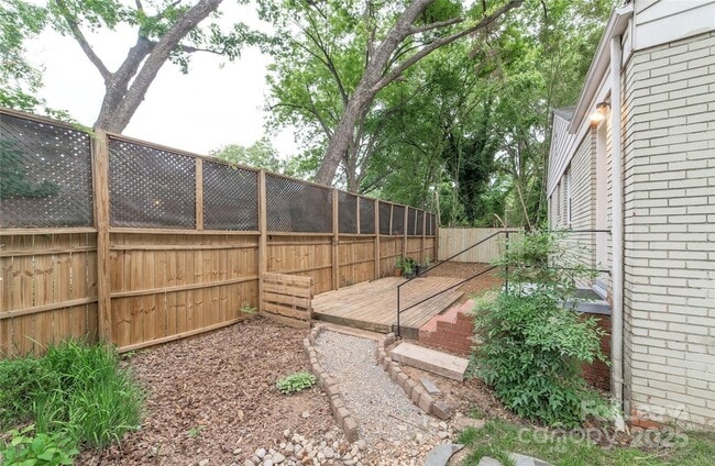 Building Photo - 2730 Holt St