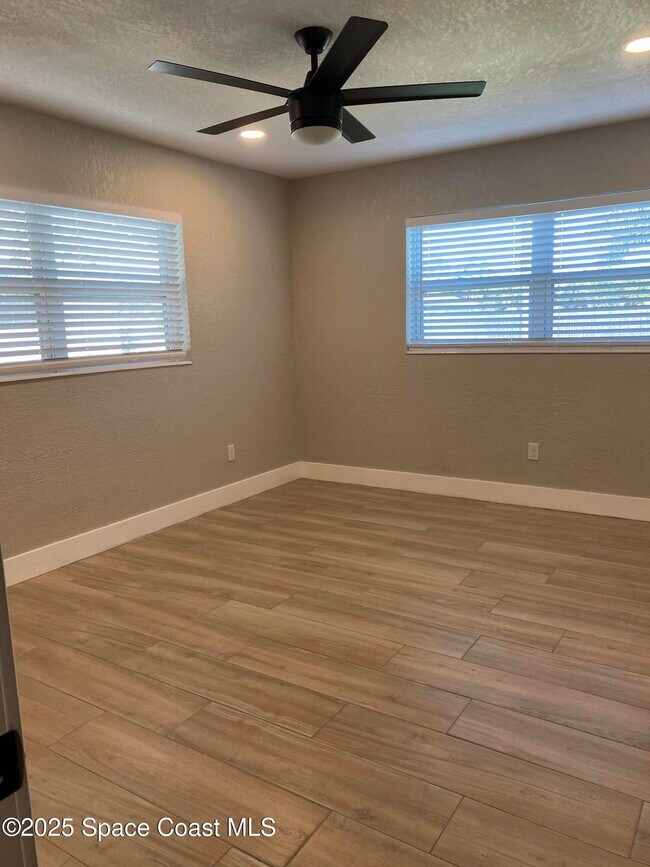 Building Photo - 411 Palmetto Ave