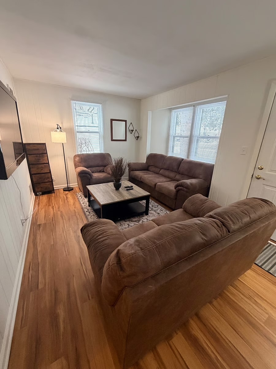 Building Photo - 4256 S 96th St