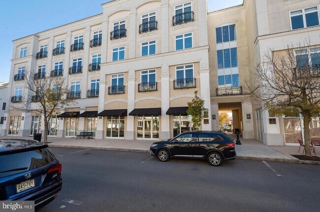 Building Photo - 2 N Commerce Square