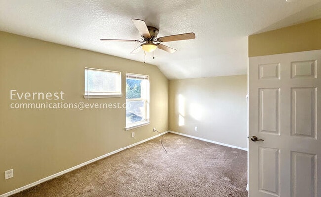 Building Photo - 6147 NE 9th Ave