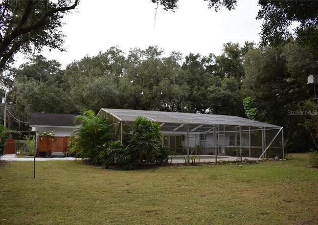 Building Photo - 529 Gornto Lake Rd
