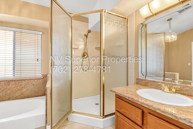 Building Photo - SW The Lakes!!!! Pool!!! Spa!!! Solar Panels!!! Primary bedroom downstairs!!! 3 Car Garage!!!