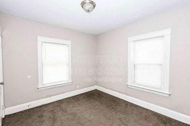 Building Photo - 3390 E 135th St