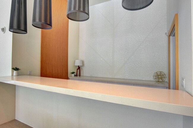 Building Photo - Turnberry Towers 2705W-City/Golf Course Views from this Stunning 1Bd/1.5Ba Residence