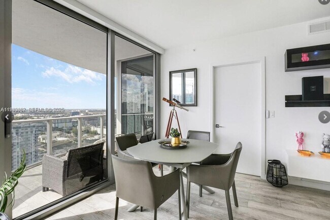 Building Photo - 488 NE 18th St