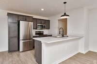 Building Photo - 2023 Louie Ln