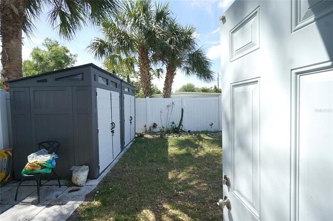 Building Photo - 4108 W Montgomery Terrace