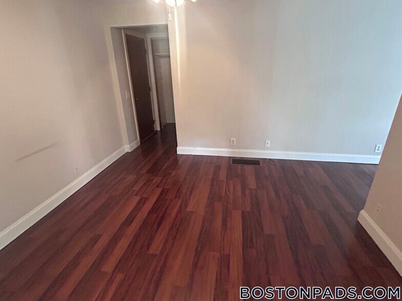 Building Photo - 60 Homer Ave